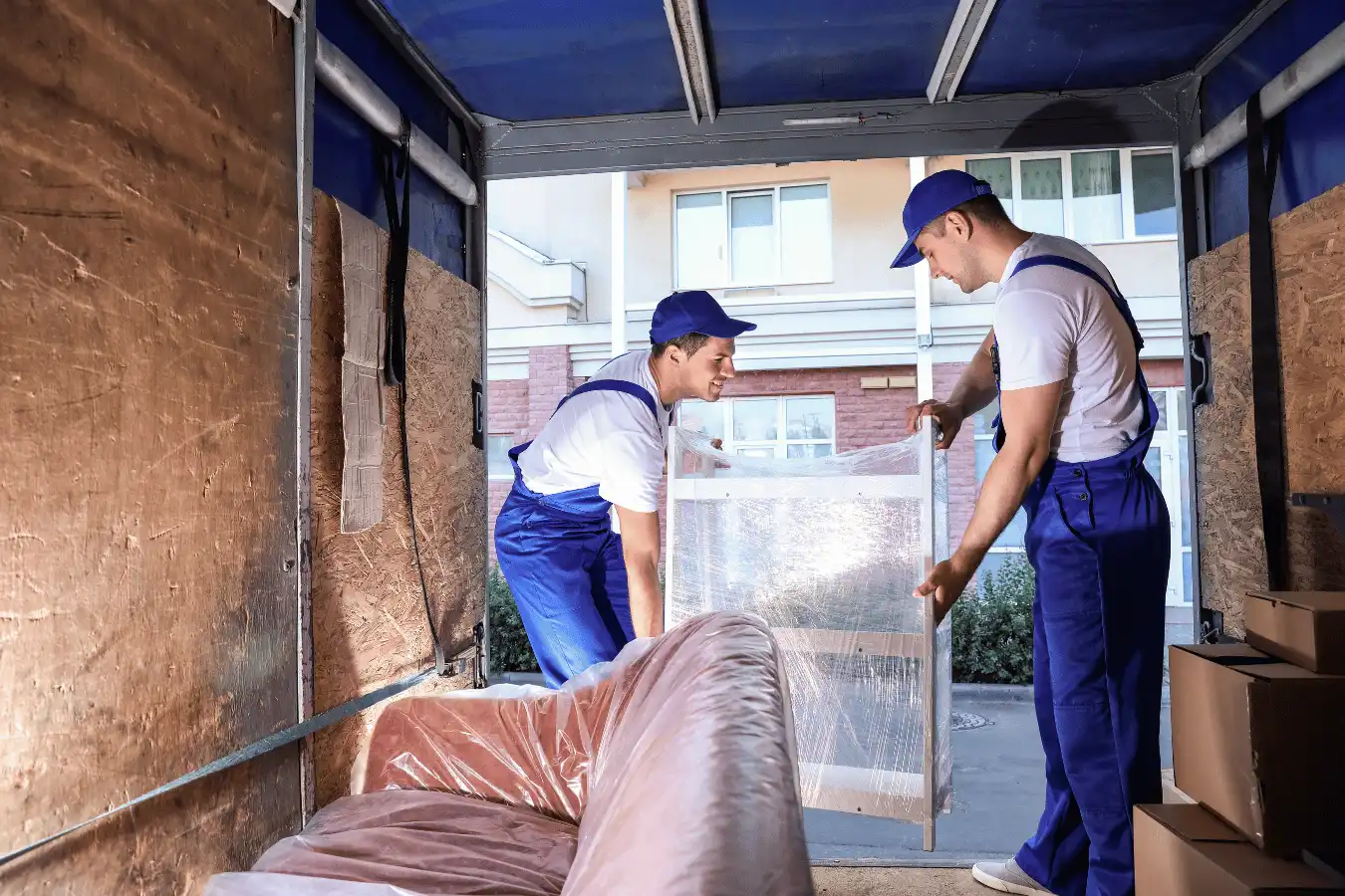 new-furniture-transport (9)